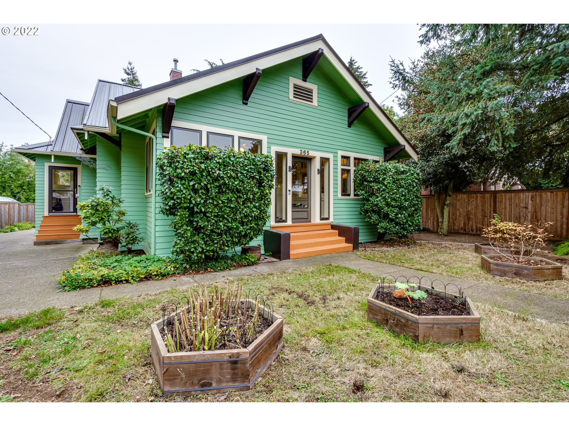 365 River Road Eugene, OR 97404 - Photo 1 of 32 Gallery Image 1
