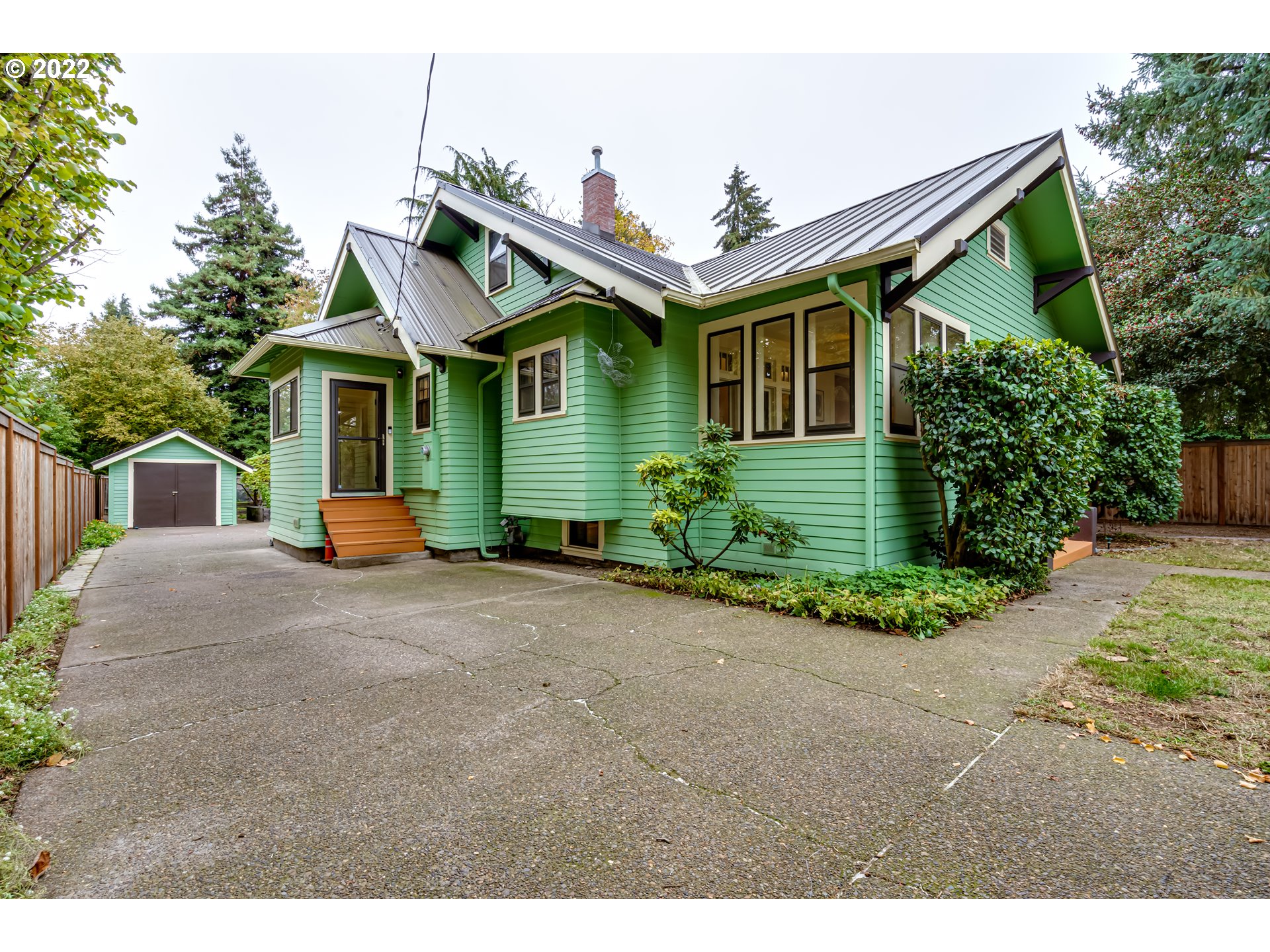 365 River Road Eugene, OR 97404 - Photo 3 of 32 Gallery Image 3