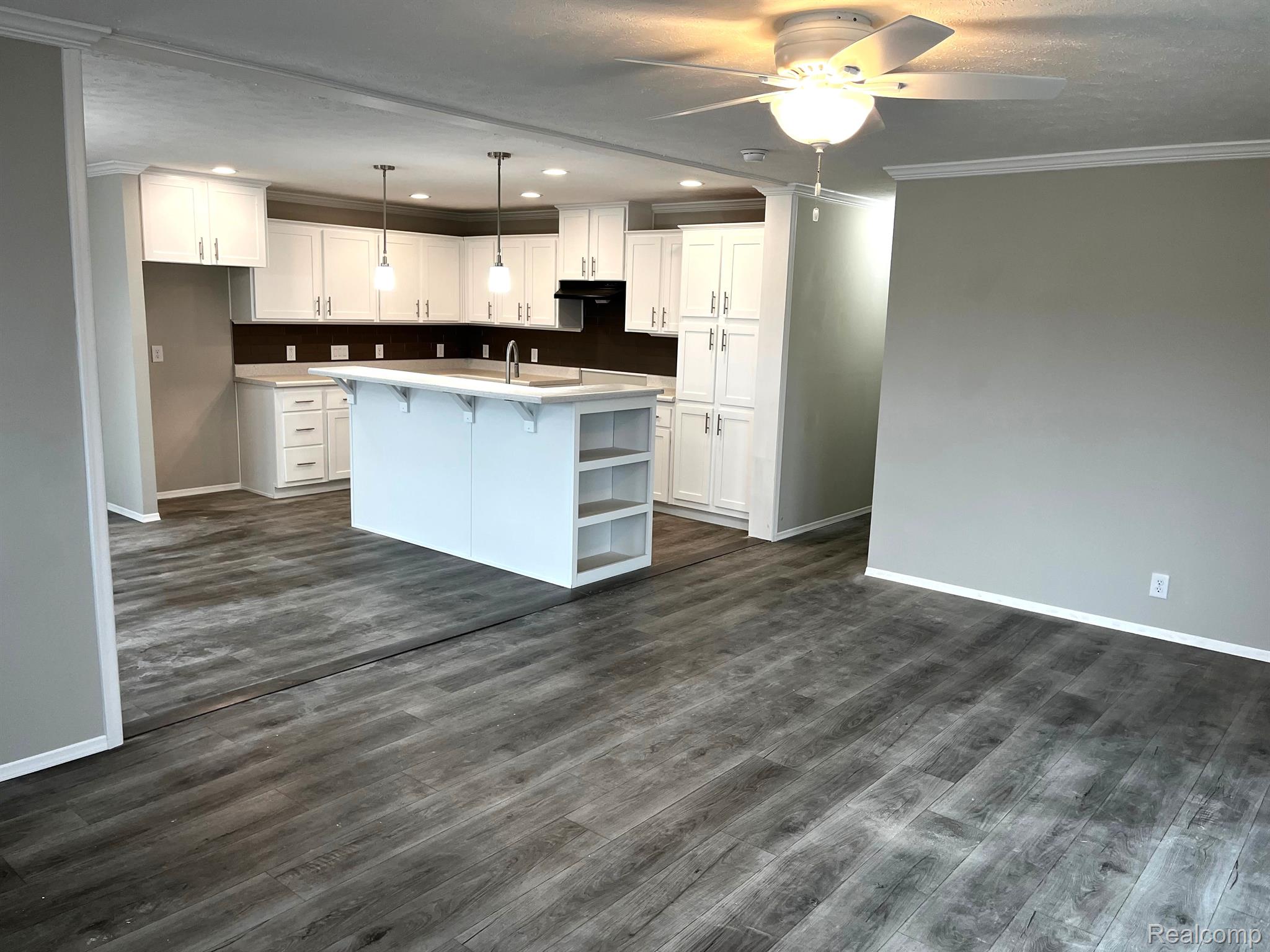 258 Riviera Drive Lapeer, MI 48446 - Photo 8 of 36 Gallery Image 8