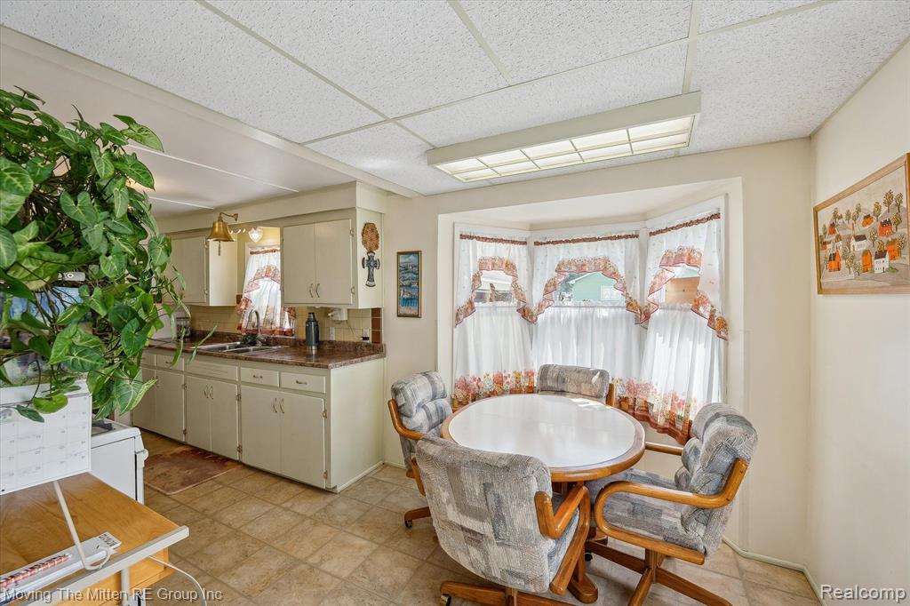 43832 Robson Road Belleville, MI 48111 - Photo 10 of 66 Gallery Image 10