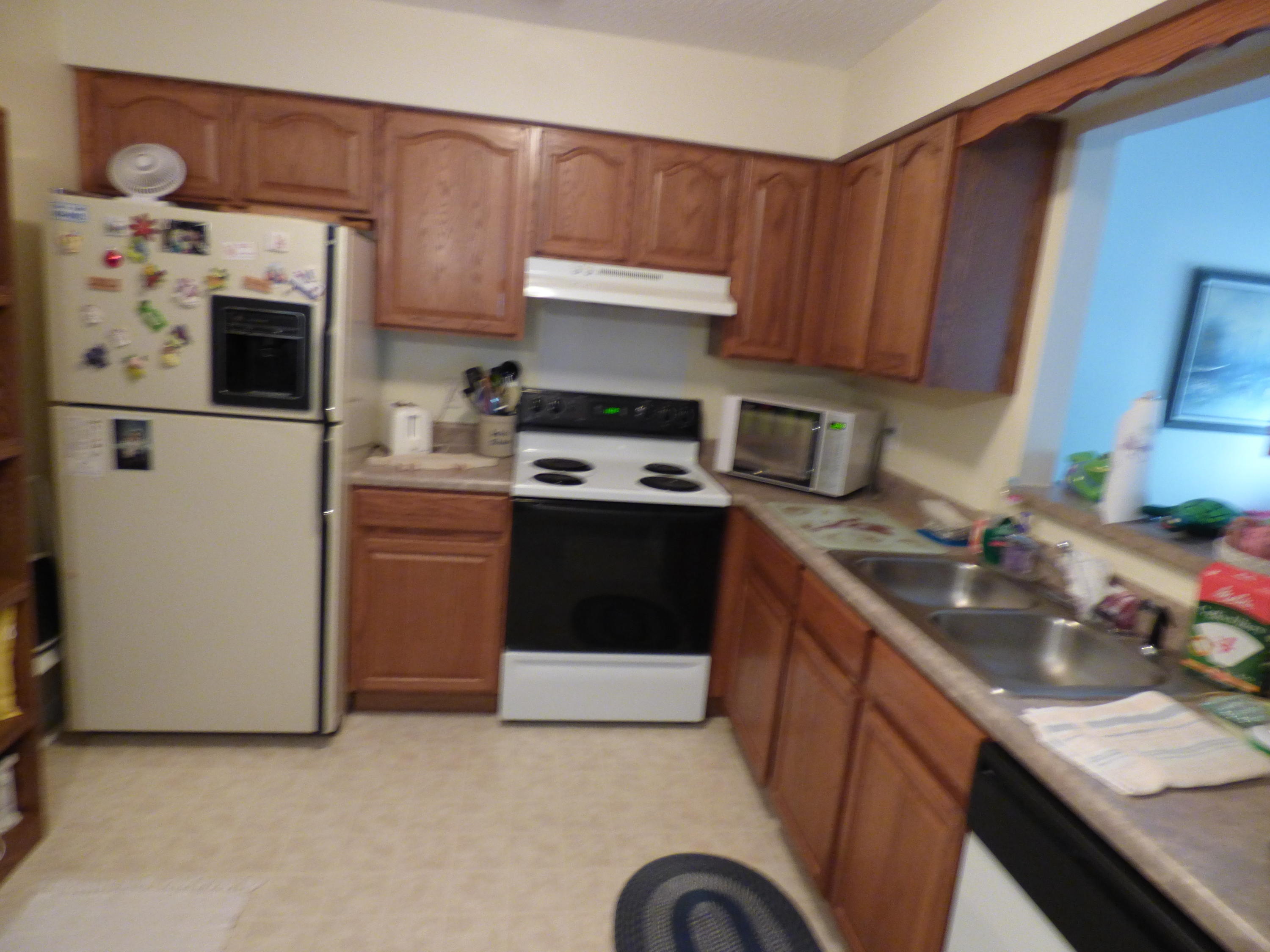 8060 Stablegate Way Powell, TN 37849 - Photo 6 of 18 all appliances stay