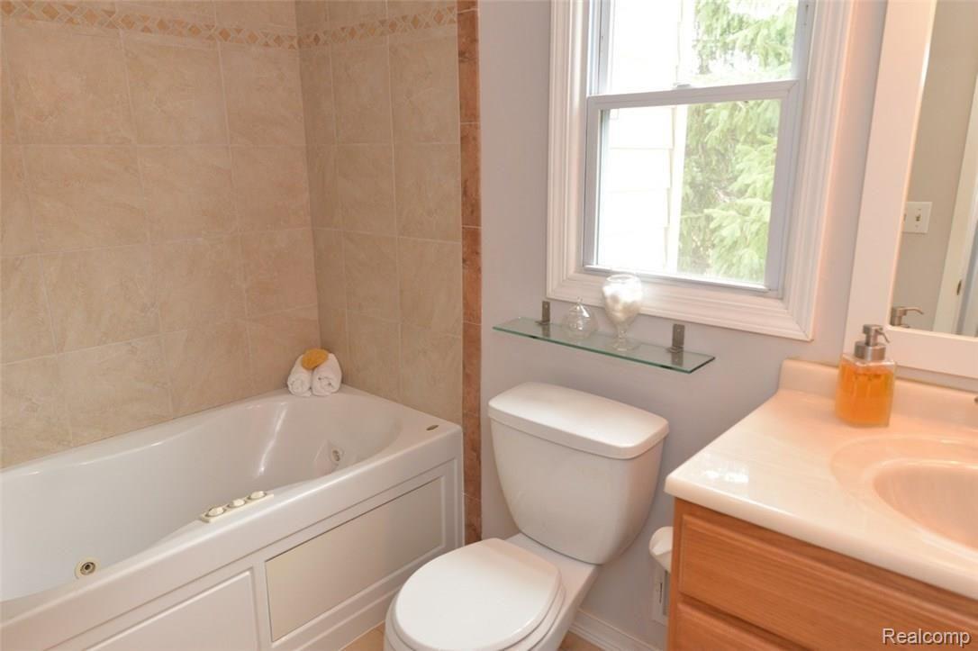 2154 Highsplint Drive Rochester, MI 48307 - Photo 29 of 42 Completely Renovated