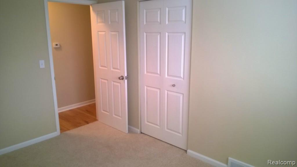 25051 Rubin Road Warren, MI 48089 - Photo 8 of 15 WP_20150108_009.jpg
