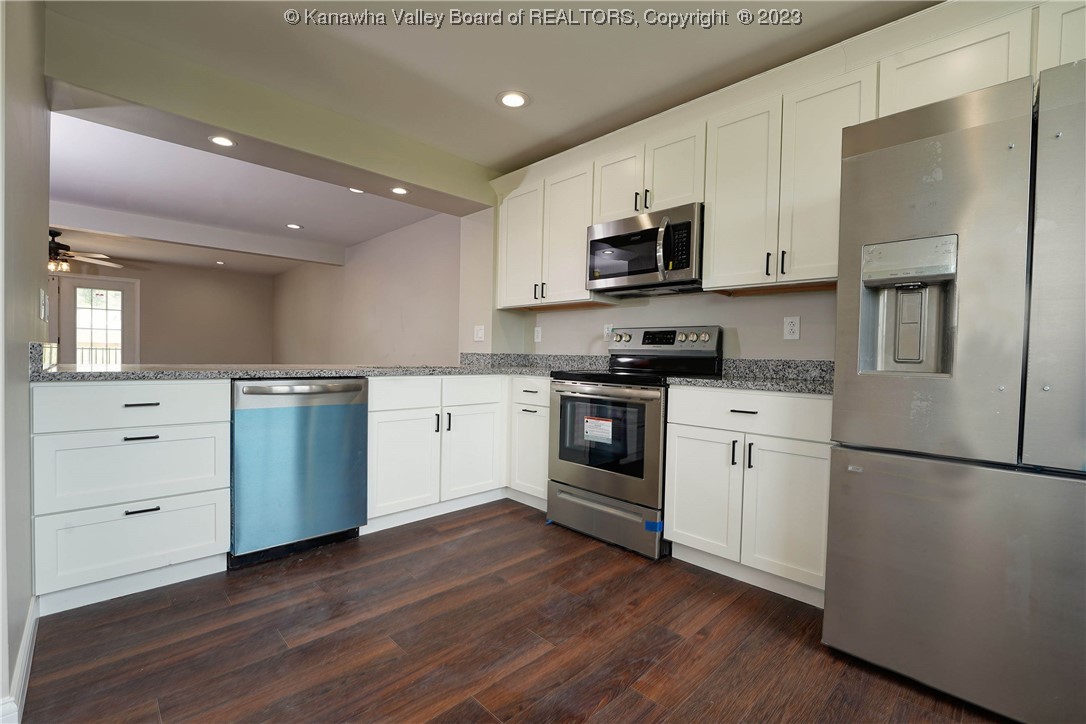 9075 Teays Valley Road Scott Depot, WV 25560 - Photo 10 of 25 Gallery Image 10