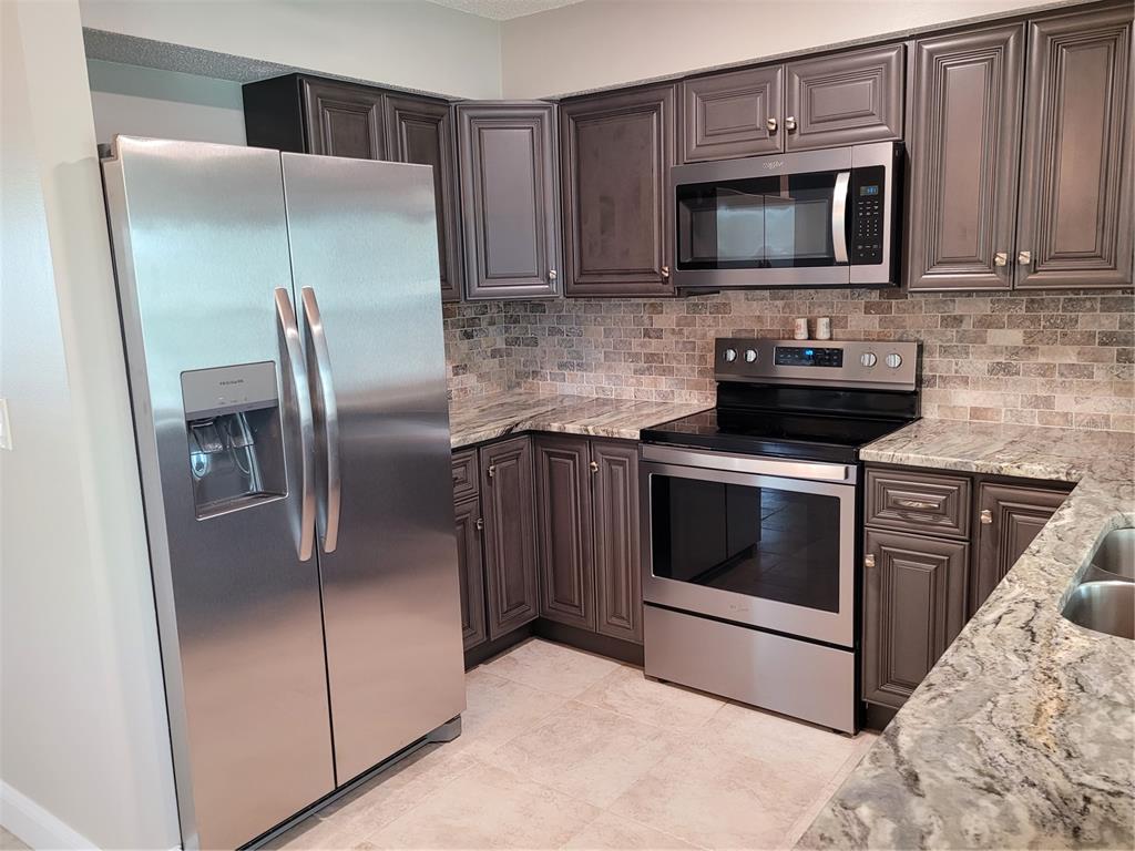 169 Caddy Road Rotonda West, FL 33947 - Photo 4 of 44 Gallery Image 4