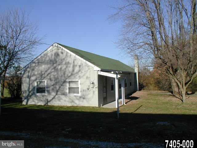877-879 Delta Road Red Lion, PA 17356 - Photo 7 of 9 Gallery Image 7