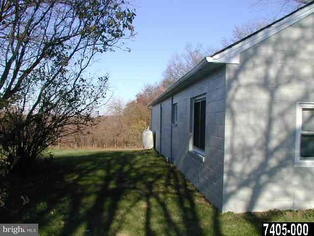 877-879 Delta Road Red Lion, PA 17356 - Photo 8 of 9 Gallery Image 8