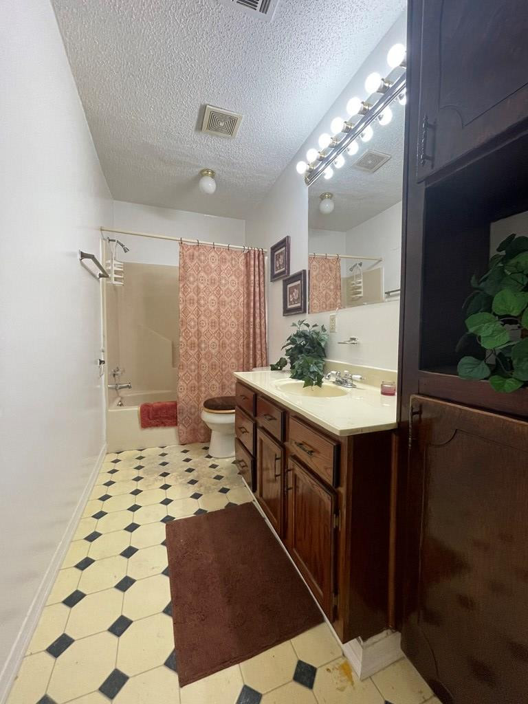 561 Stump Town Road Silver Creek, MS 39663 - Photo 12 of 21 Hall Bathroom