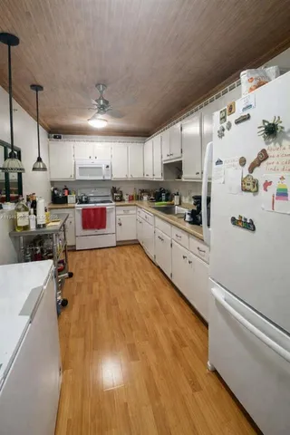 $320,000 | 405 North Ocean Boulevard, Unit 1528, Pompano Beach, FL 33062