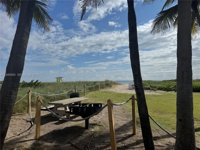 $320,000 | 405 North Ocean Boulevard, Unit 1528, Pompano Beach, FL 33062