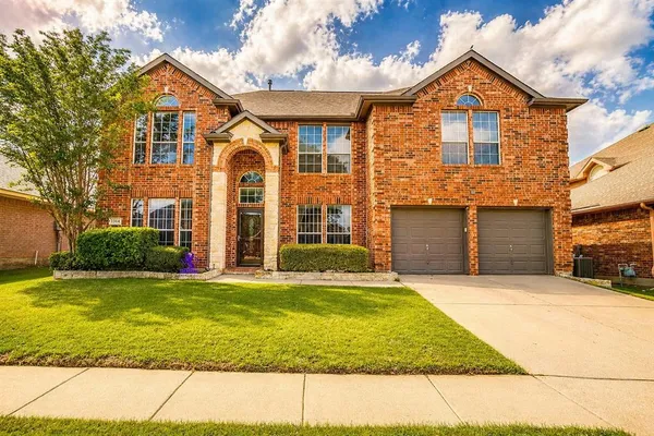 $549,900 | 5364 Lake Chelen Drive, Fort Worth, TX 76137