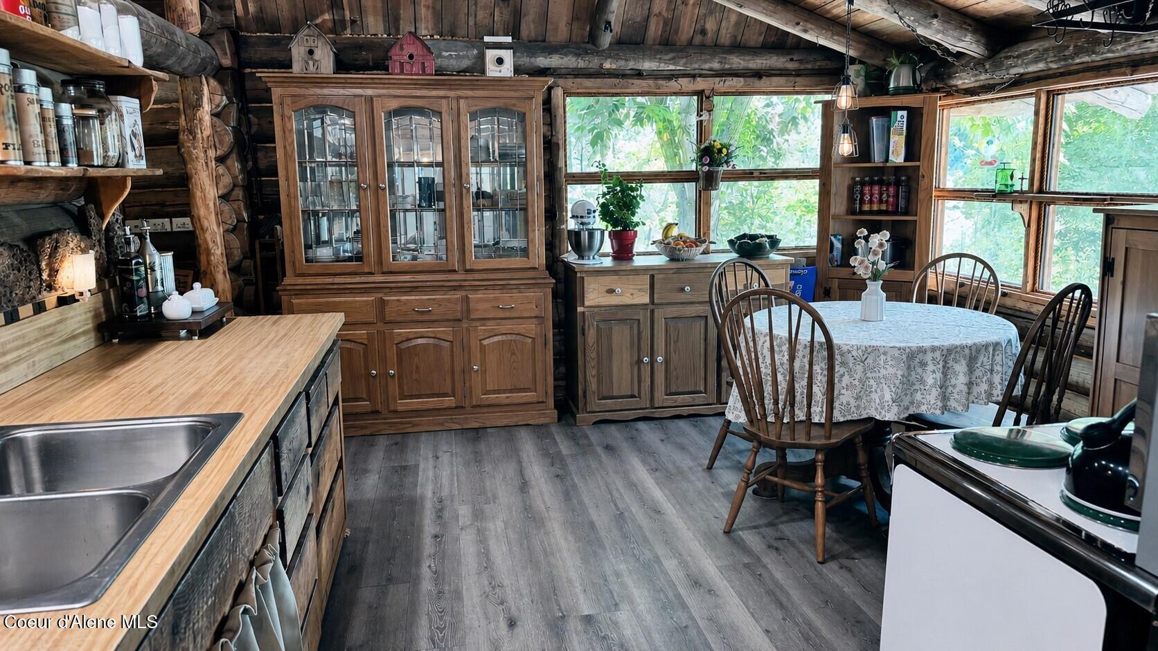 13227 West Elder Road Worley, ID 83876 - Photo 10 of 42 country kitchen
