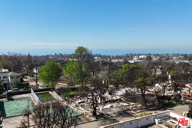 a view of outdoor space with fountain