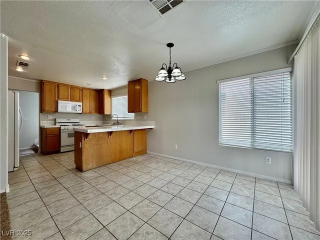 $2,000 | 1828 Badger Canyon Avenue, North Las Vegas, NV 89031