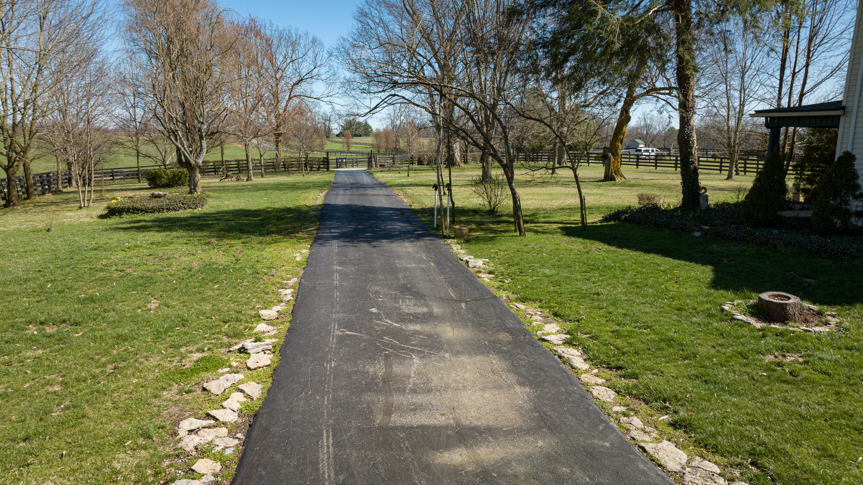 1013-1027 Hill Road Paris, KY 40361 - Photo 18 of 57 24_0311_Hill Rd_mw-0109