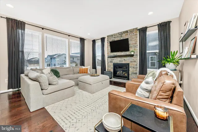 $689,900 | 1113 Lakin Drive, Frederick, MD 21702