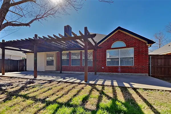 $2,475 | 1601 Mallard Drive, Corinth, TX 76210