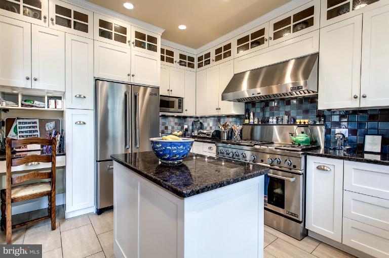 2728 Chain Bridge Road Northwest Washington, DC 20016 - Photo 21 of 24 Kitchen