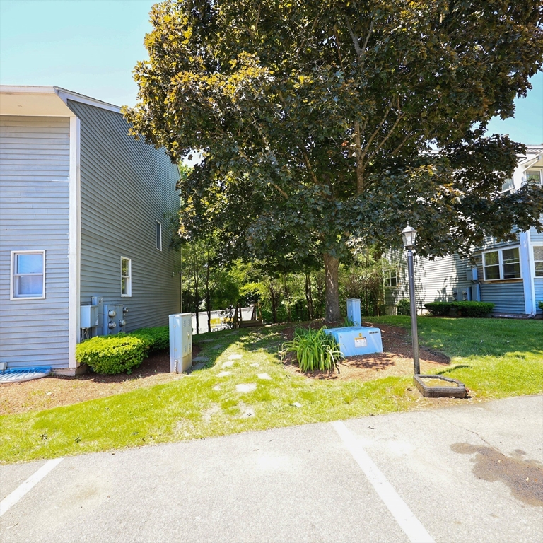 34 Farmland Road, Unit A Lowell, MA 01850 - Photo 5 of 32