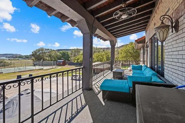 $875,000 | 98 South Lakeshore Drive, Ransom Canyon, TX 79366