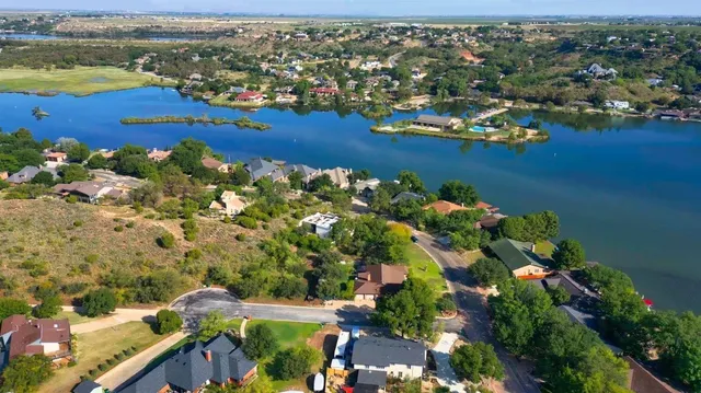$875,000 | 98 South Lakeshore Drive, Ransom Canyon, TX 79366