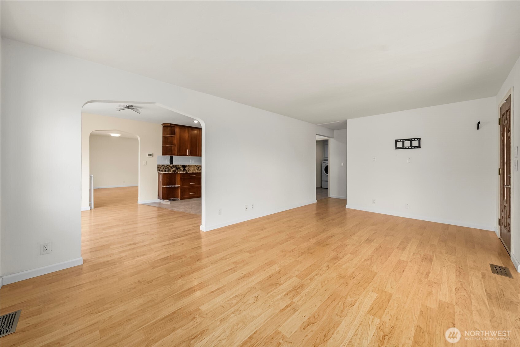 16101 60th Street East Sumner, WA 98390 - Photo 5 of 29