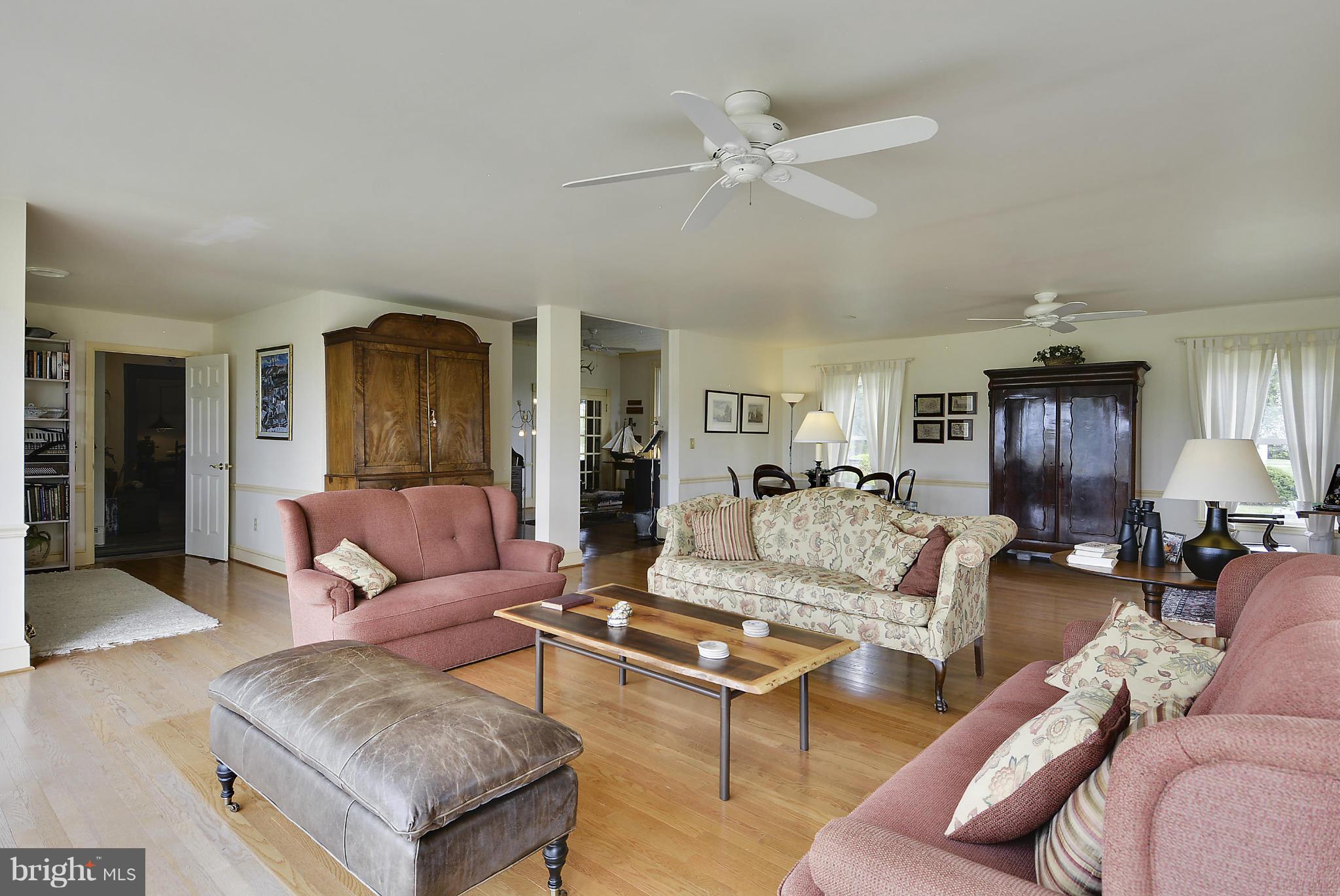 712 Hills Point Road Cambridge, MD 21613 - Photo 19 of 32 Family Room