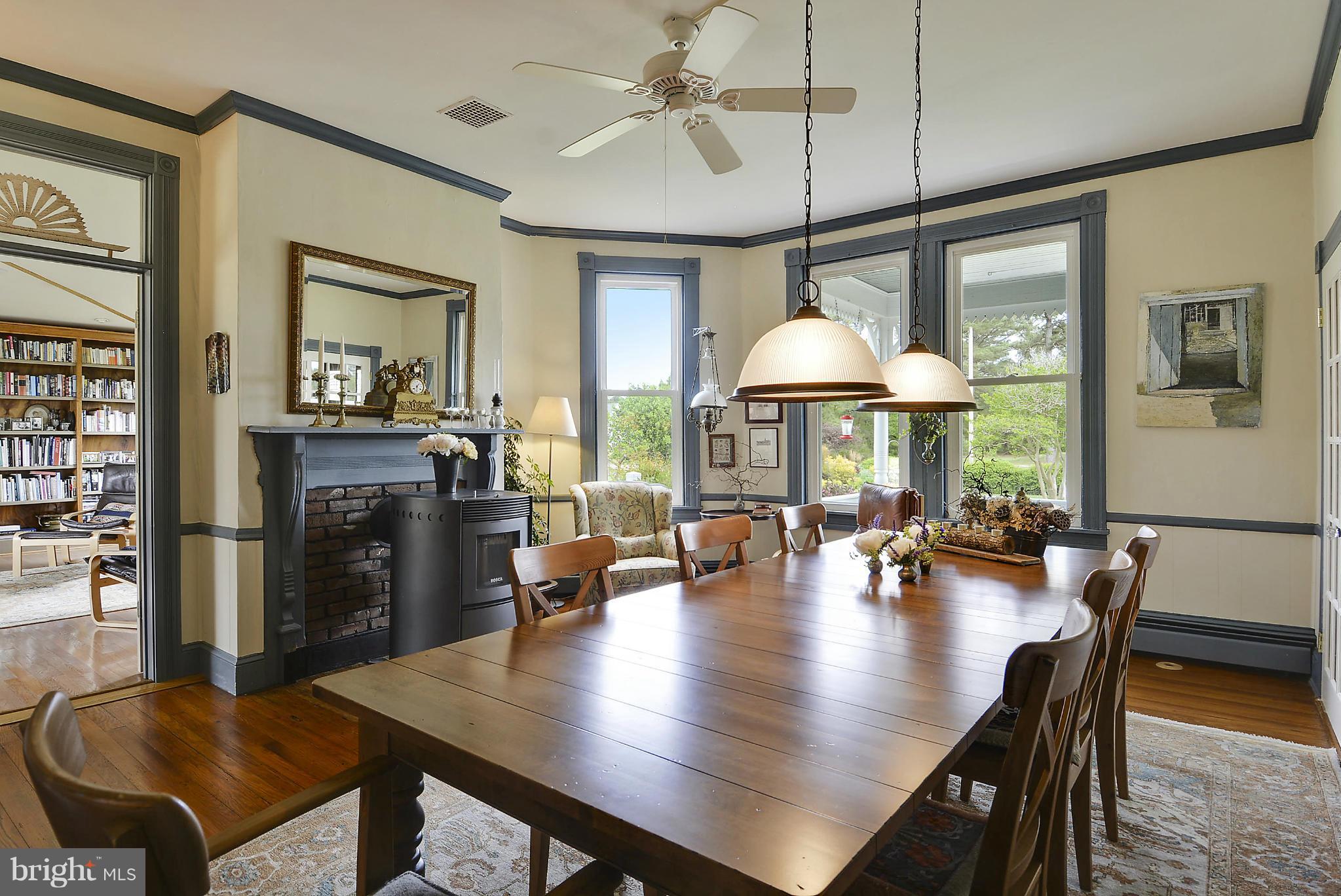 712 Hills Point Road Cambridge, MD 21613 - Photo 10 of 32 Dining Room