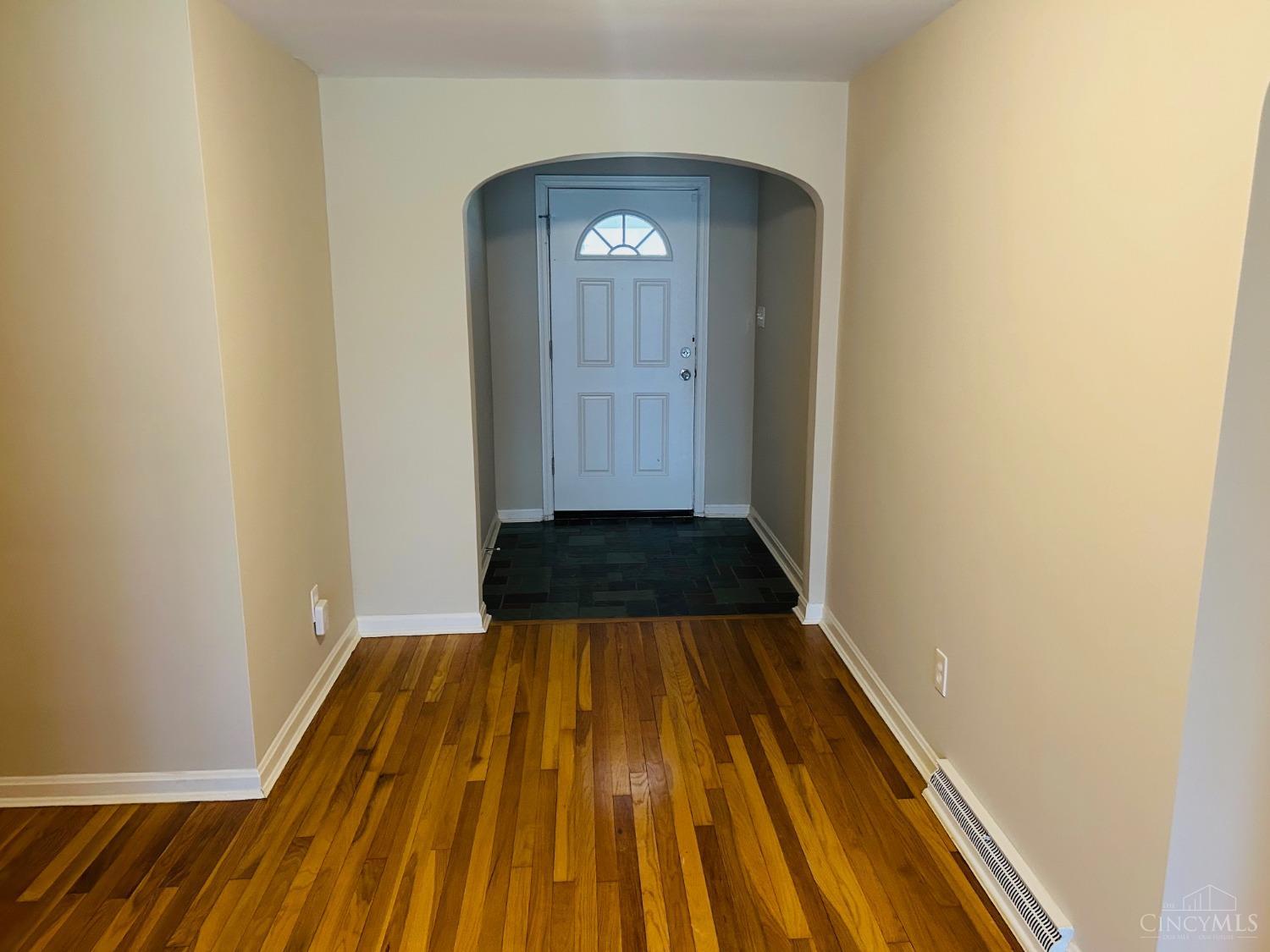 1466 Locust Lake Road Amelia, OH 45102 - Photo 10 of 24 Gallery Image 10