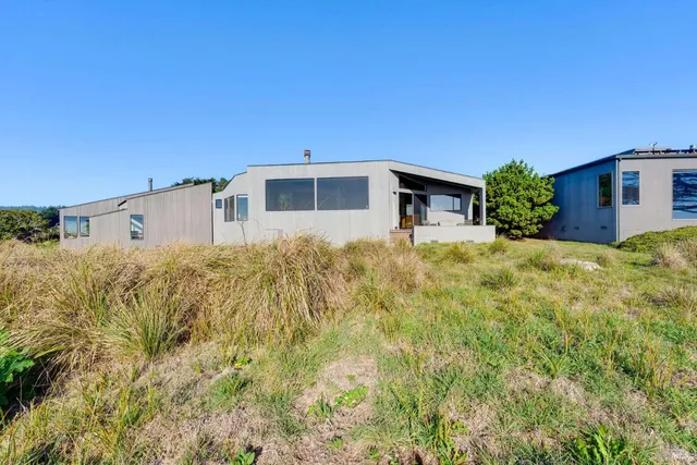 a view of a house with a outdoor space