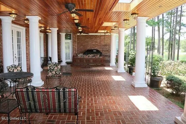 $1,350,000 | 51 Spencer Cove, Hattiesburg, MS 39402