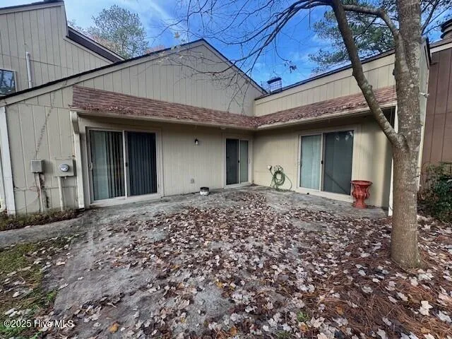 $195,000 | 82 Quarterdeck Townhouses, New Bern, NC 28562