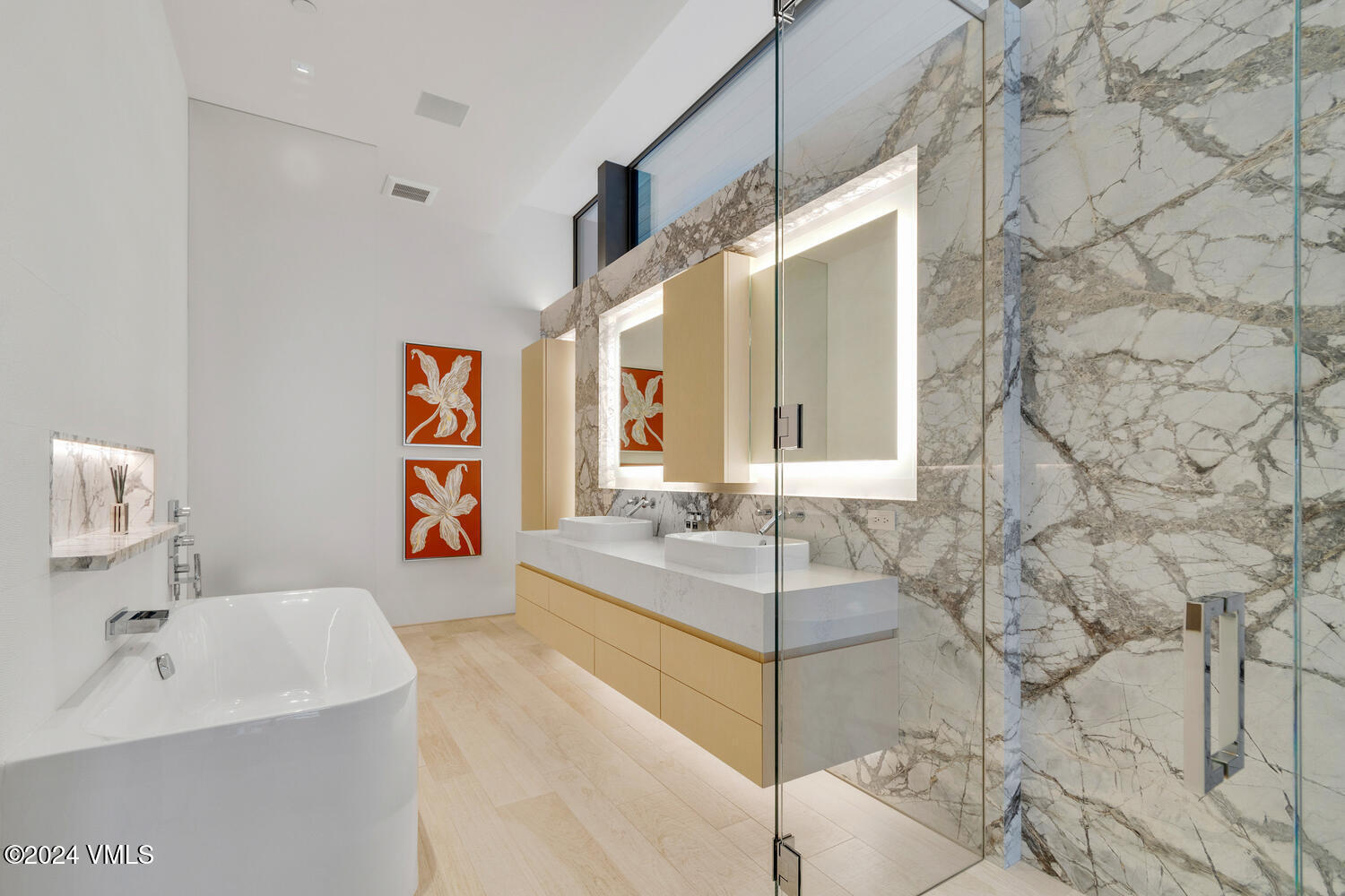 165 West Forest Road Vail, CO 81657 - Photo 36 of 56 Guest bathroom