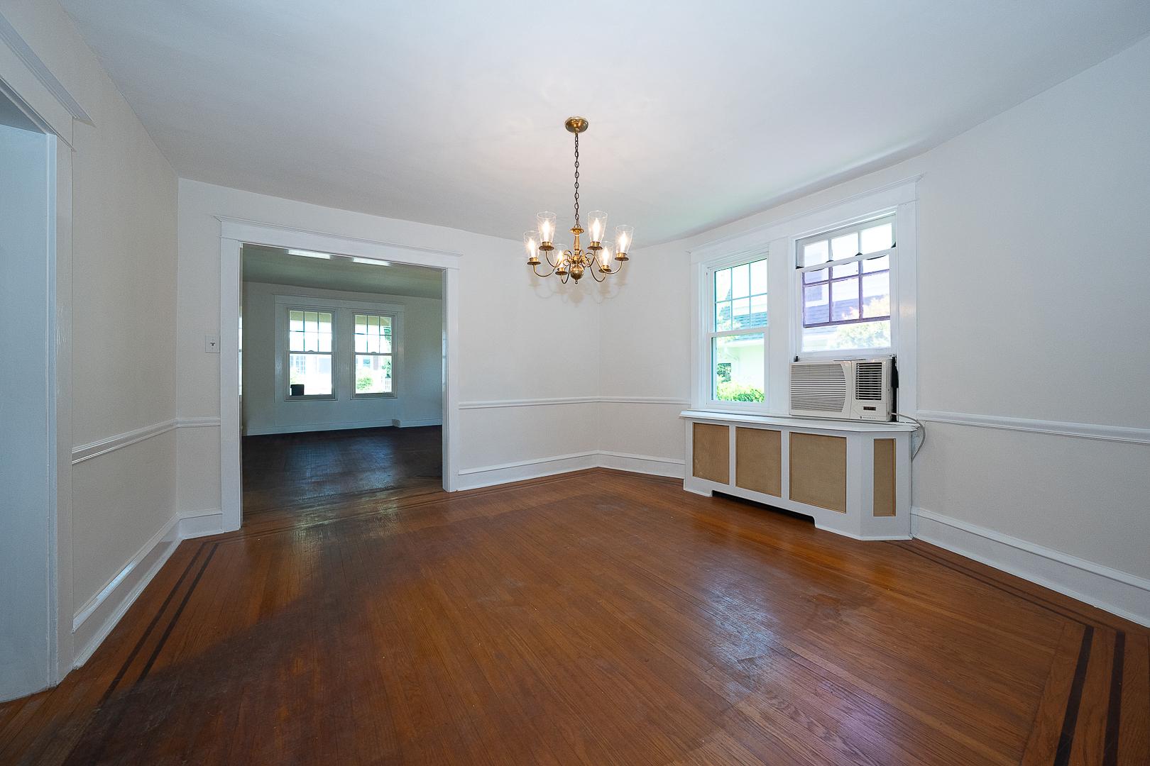 219 Oxford Road Havertown, PA 19083 - Photo 8 of 36 Dining Space