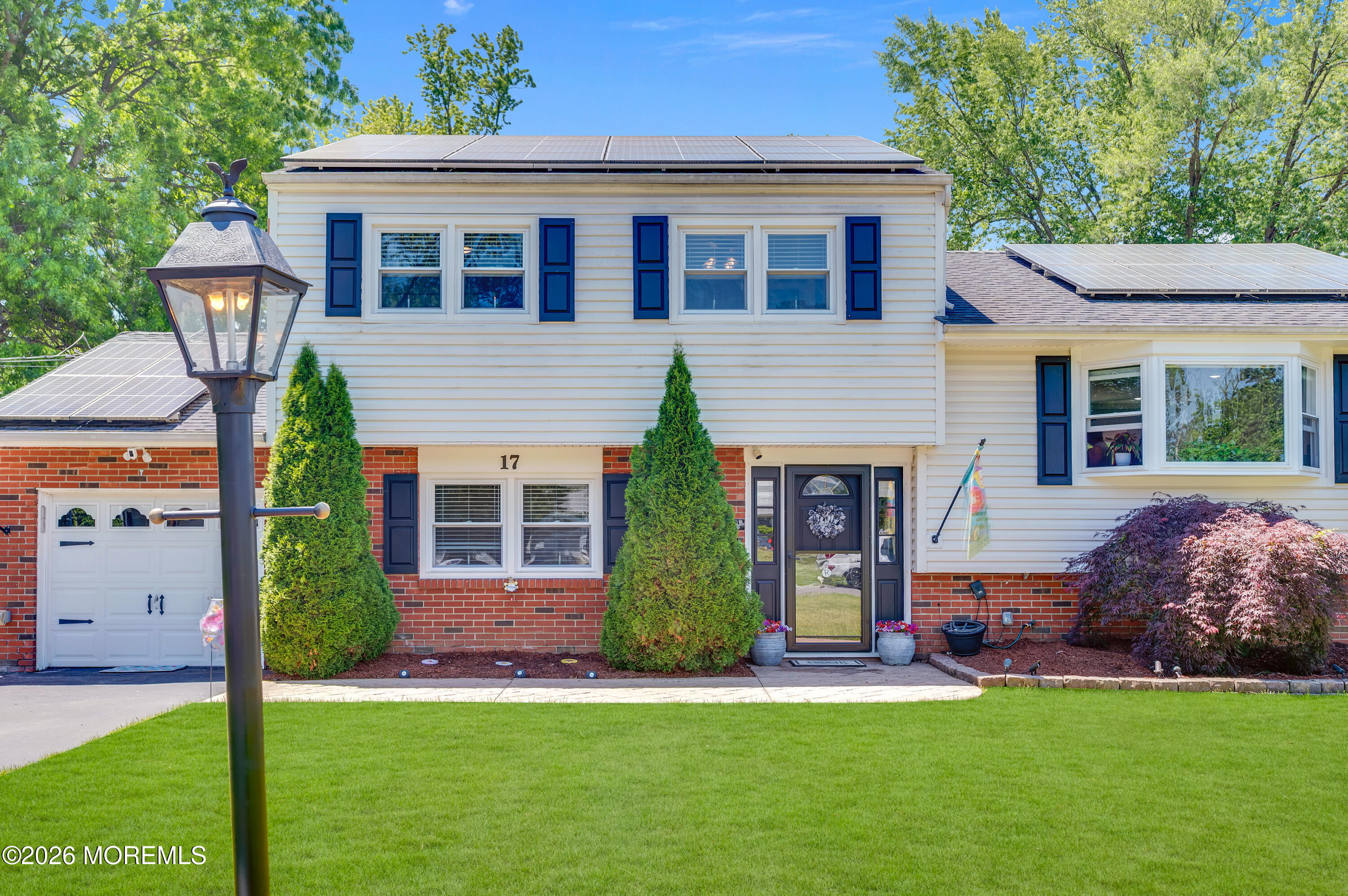 17 Eliot Road Manalapan, NJ 07726 - Photo 6 of 58 Front 8