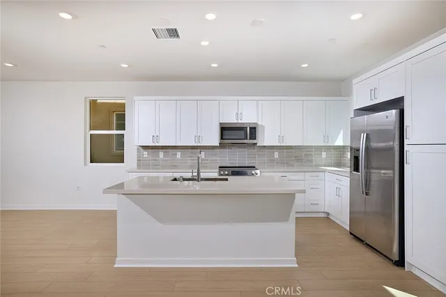 $689,990 | 6045 Fairfax Drive, Eastvale, CA 92880