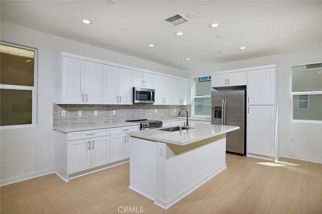 $689,990 | 6045 Fairfax Drive, Eastvale, CA 92880