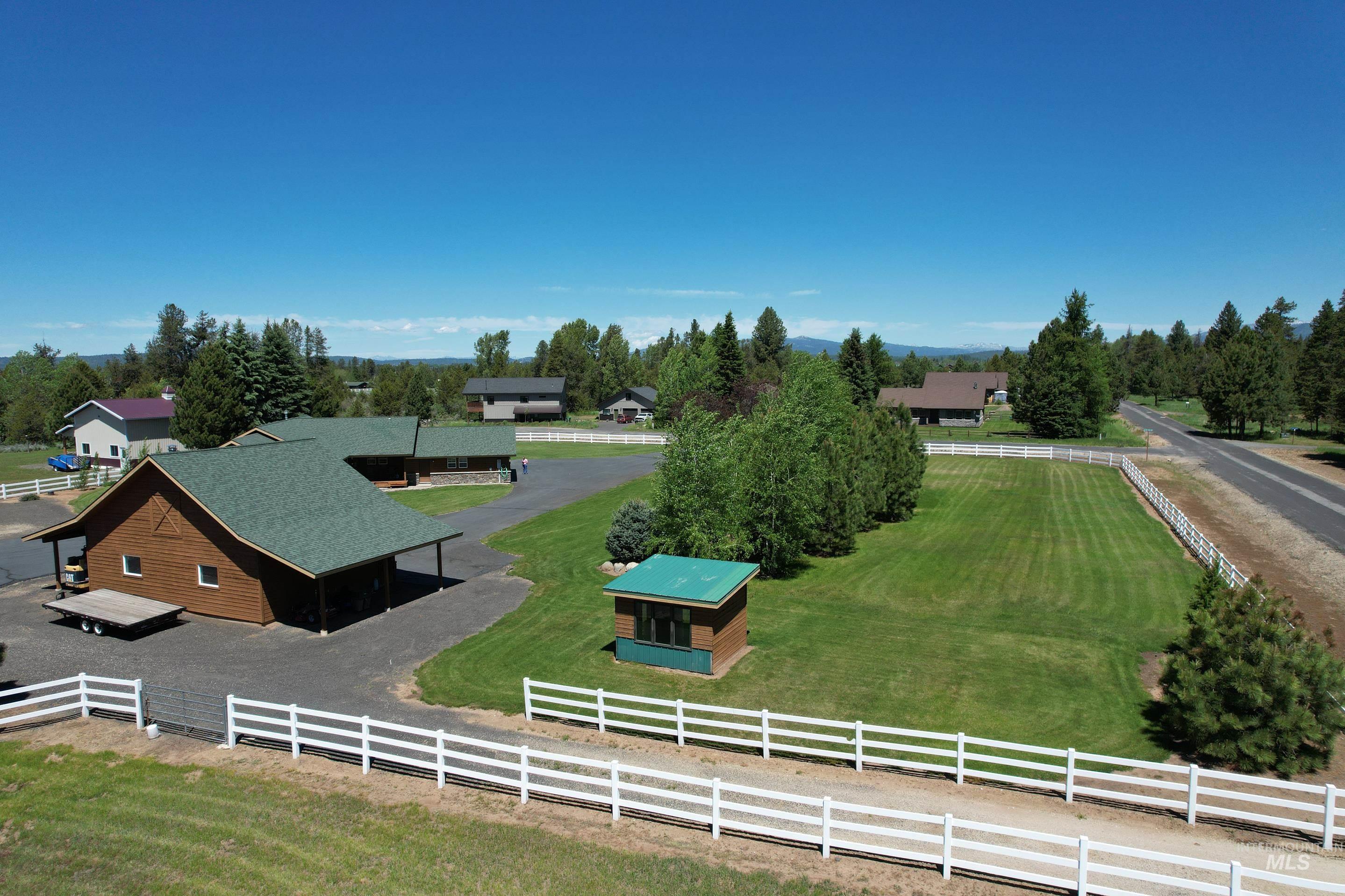 13761 Clear View Road McCall, ID 83638 - Photo 6 of 38