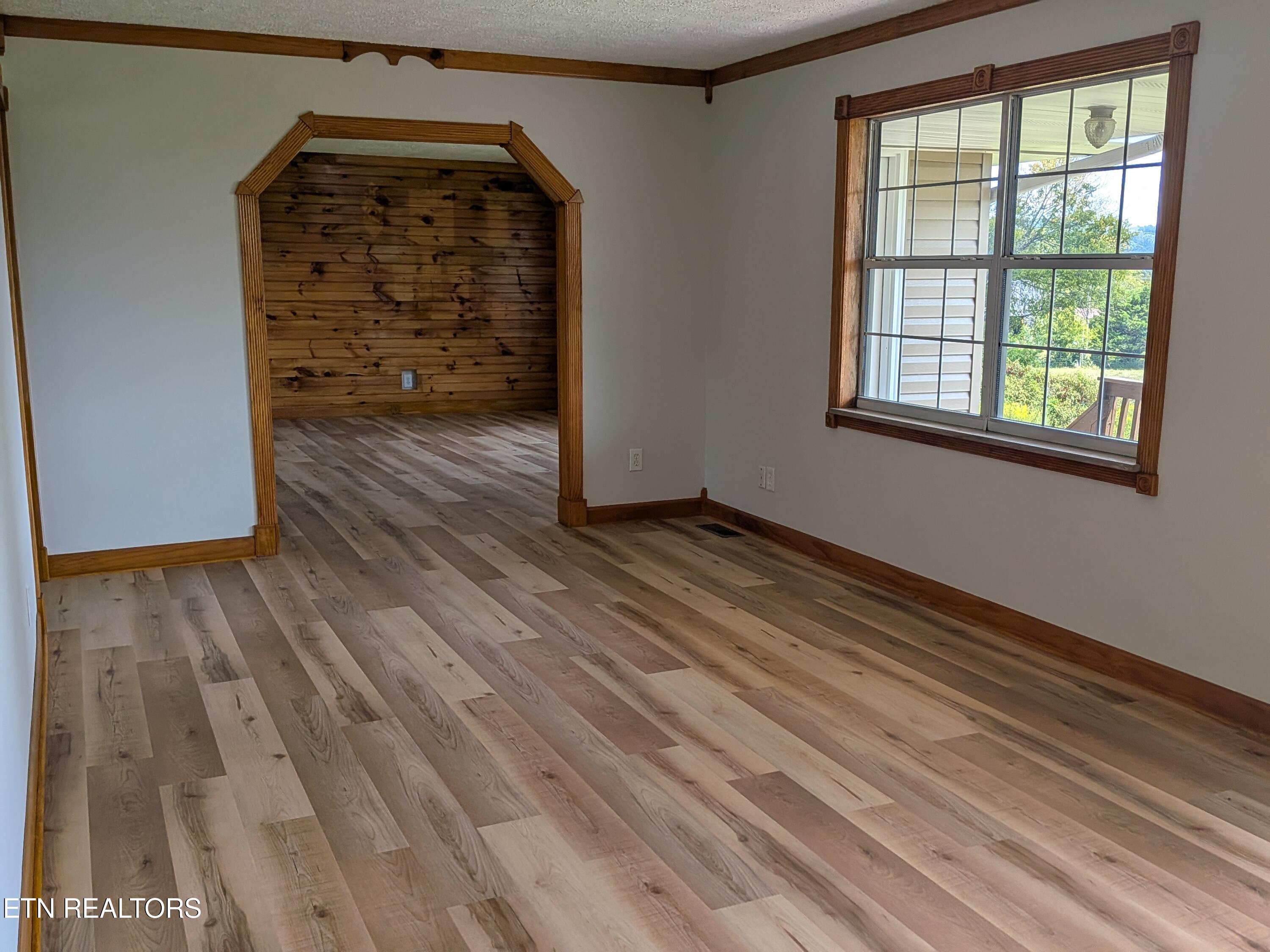 10024 Rutledge Pike Corryton, TN 37721 - Photo 15 of 29 3810