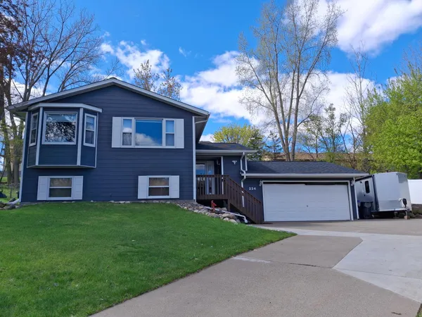 $365,000 | 224 Mississippi Drive, Monticello, MN 55362