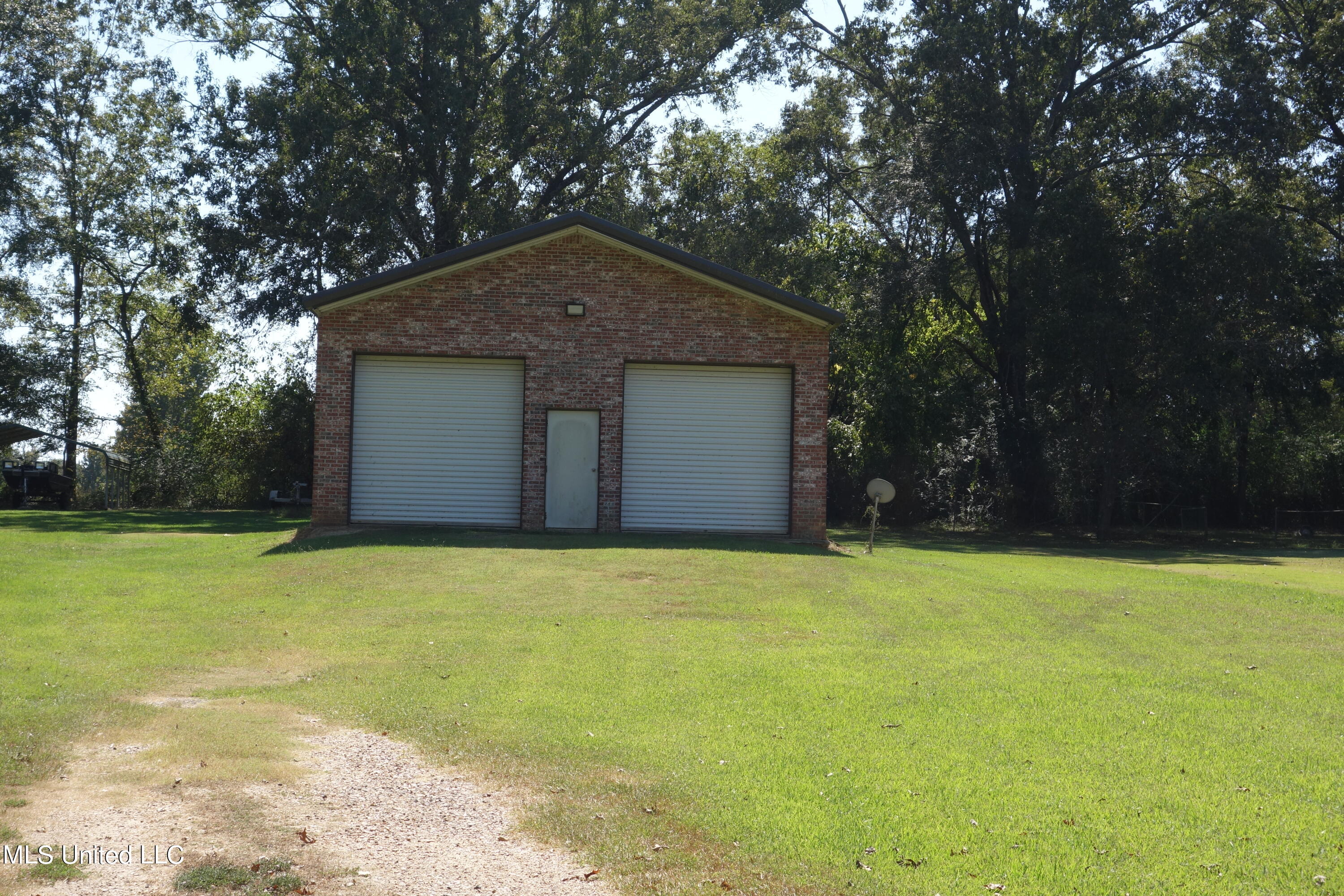 123 Oak Ridge Drive Raymond, MS 39154 - Photo 6 of 50 DSC04429
