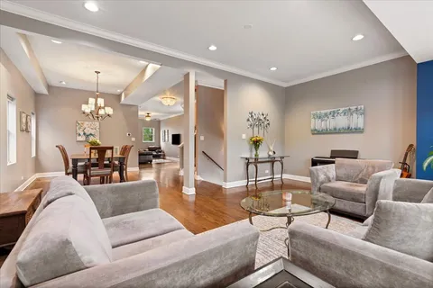 $719,500 | 5101 North Avers Avenue, Chicago, IL 60625