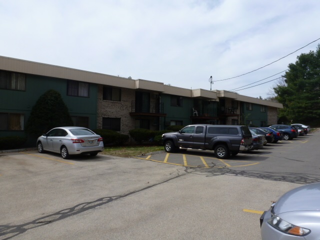 7 Strawberry Bank Road, Unit 15 Nashua, NH 03062 - Photo 2 of 2