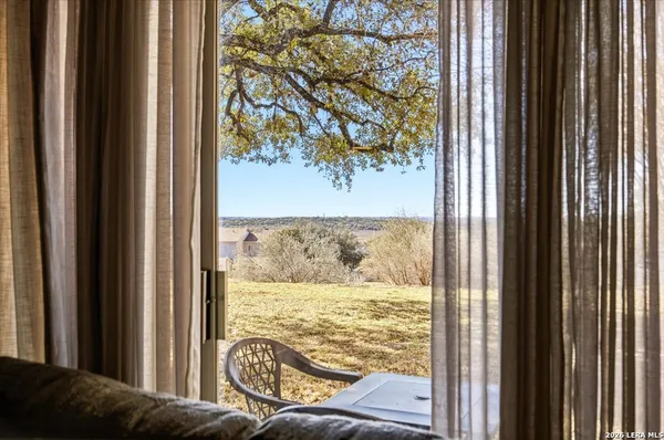$250,000 | 1135 Parkview Drive, Unit C18, Canyon Lake, TX 78133