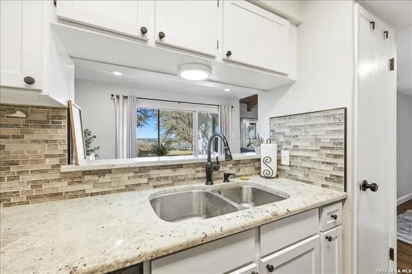 $250,000 | 1135 Parkview Drive, Unit C18, Canyon Lake, TX 78133