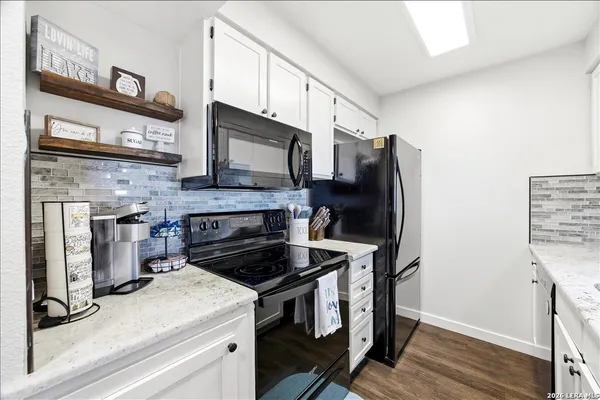 $250,000 | 1135 Parkview Drive, Unit C18, Canyon Lake, TX 78133