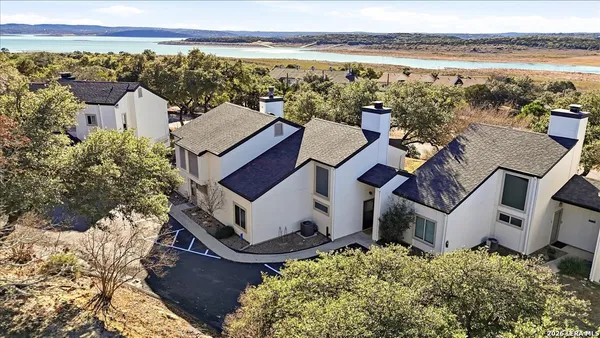 $250,000 | 1135 Parkview Drive, Unit C18, Canyon Lake, TX 78133