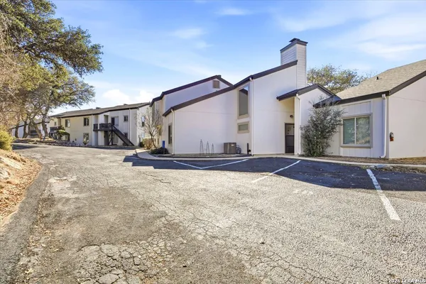 $250,000 | 1135 Parkview Drive, Unit C18, Canyon Lake, TX 78133