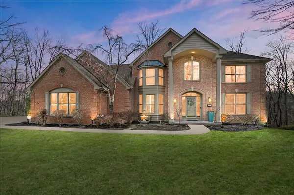 $849,900 | 873 Miami Ridge Drive, Loveland, OH 45140