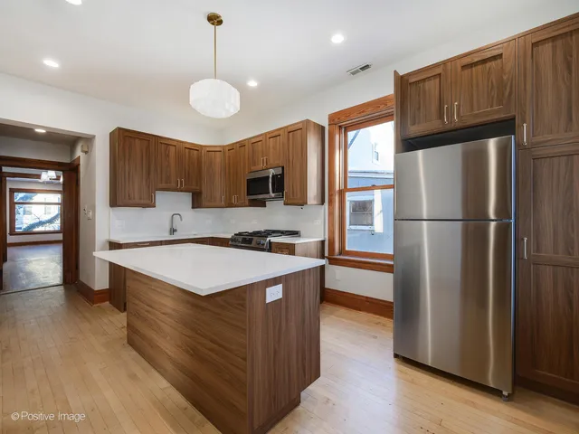 $4,500 | 1415 West George Street, Unit 3, Chicago, IL 60657